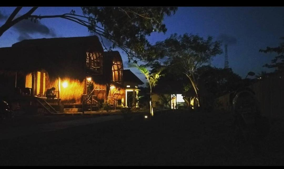 Mahkota Atia Bungallow 프라야 외부 사진